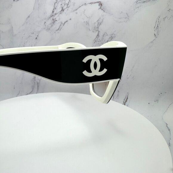 New CHANEL Sunglasses - Picture 13 of 16
